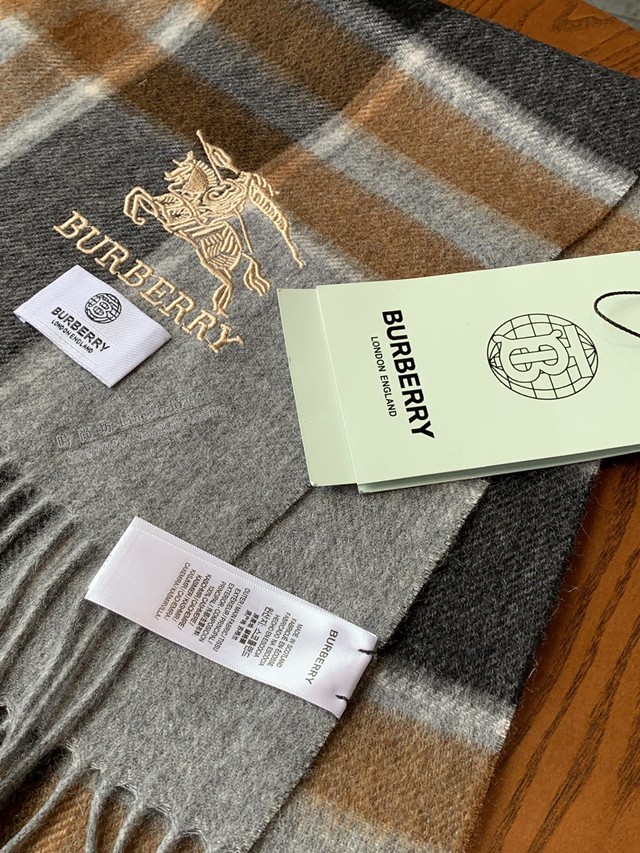 Burberry情侶圍巾羊絨圍巾披肩 巴寶莉2021新款格紋圍巾高端羊絨圍巾  mmj1231